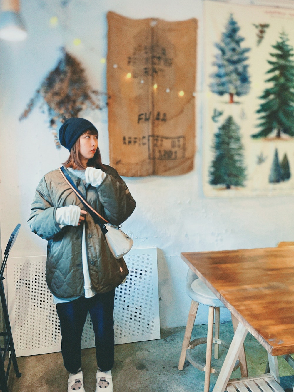 「休日コーデ、ootd、Merry Christmas、161cm、NIKE、java、Topologie、GAP、carhartt」｜「Carharttのアイテム（ショルダーバッグ、ベージュ系）」を使った、七七さん（レディース・161cm）の冬コーディネートの1枚目の写真