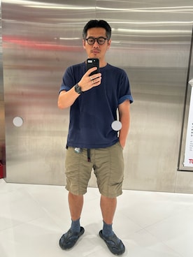 「UNIQLO（ユニクロ）のアイテム（Tシャツ/カットソー、ブルー系）」を使った、tsungpinlinさん（メンズ・165cm）の夏コーディネート