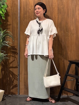 「Right-on（ライトオン）のHONEYSUCKLE ROSE(ハニーサックルローズ)【レディース】「接触冷感」フリルTシャツ/プレーティング天竺（その他トップス、ホワイト系）」を使った、nonty＊さん（レディース・157cm）の夏コーディネート