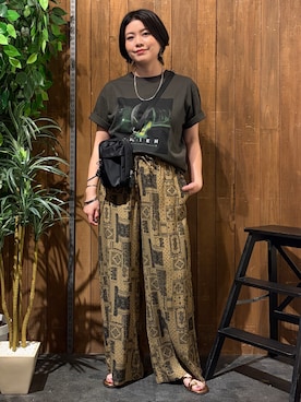 「Right-on（ライトオン）の【Right-on別注】ムービープリントTシャツ（Tシャツ/カットソー、グレー系）」を使った、nonty＊さん（レディース・157cm）の夏コーディネート
