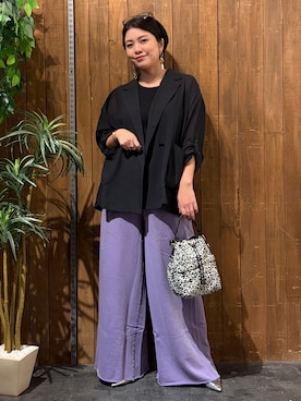 「HONEYSUCKLE ROSE（ハニーサックルローズ）の《体型カバー/ウエストゴム》アシッド加工ワイドパンツ（その他パンツ、パープル系）」を使った、nonty＊さん（レディース・157cm）の秋コーディネート
