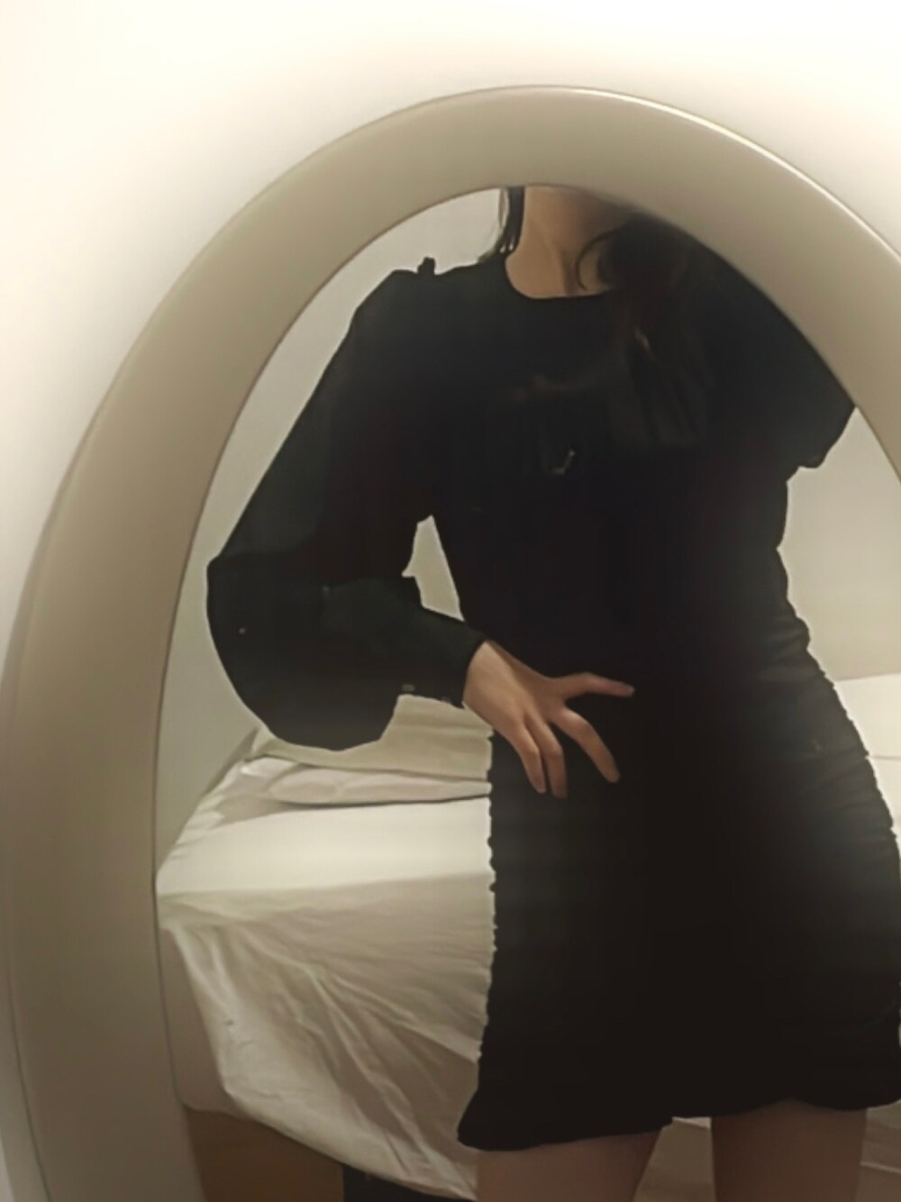 「dress、お出かけコーデ日記、休日コーデ、今日のコーデ、低身長、シンプルコーデ、ラフ、モノトーン」｜「?のアイテム（ブーツ、ブラック系）」を使った、NAOさん（レディース・157cm）の春コーディネートの1枚目の写真