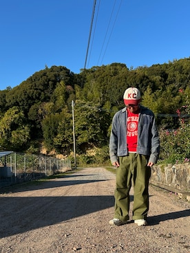 「アイテム（スニーカー）」を使った、香月ダイスケさん（メンズ・165cm）の秋コーディネート