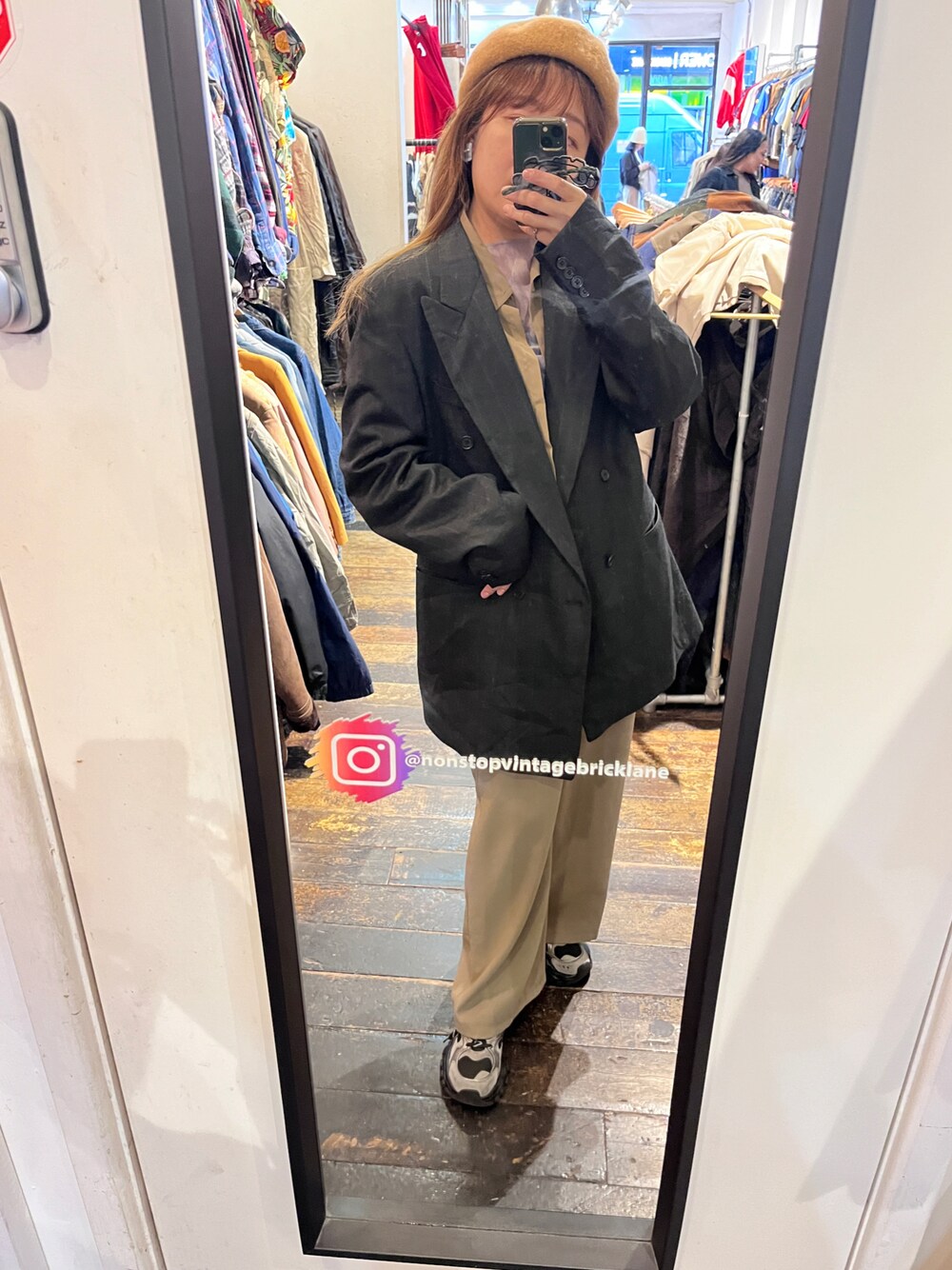 「no brandのアイテム（テーラードジャケット、ブラック系）」を使った、迷Mir /。daily stylさん（レディース・162cm）の春コーディネートの1枚目の写真