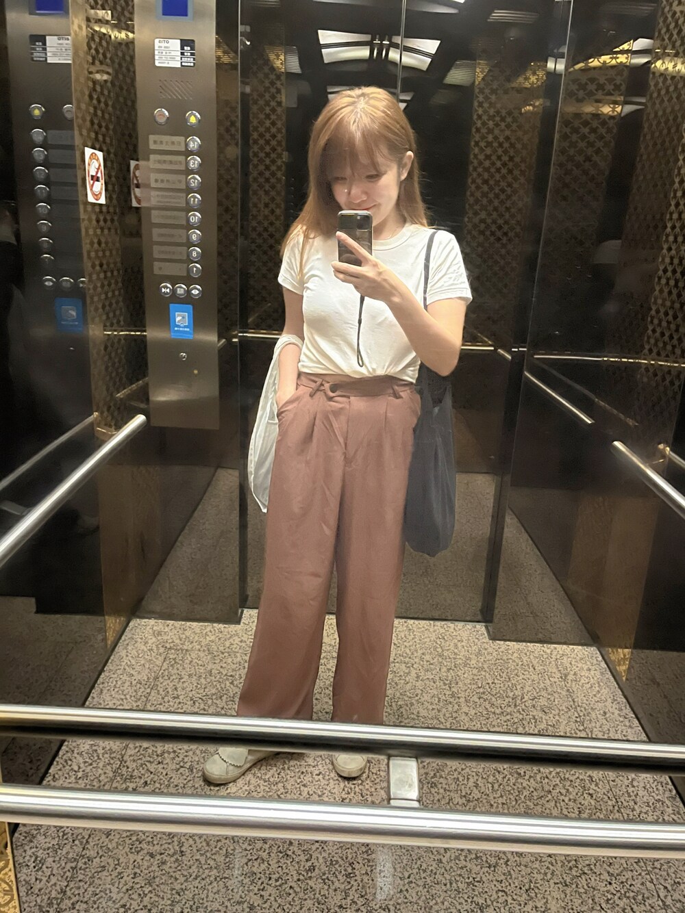 「UNIQLOのクルーネックT（半袖）（Tシャツ/カットソー、ホワイト系）」を使った、迷Mir /。daily stylさん（レディース・162cm）の夏コーディネートの1枚目の写真
