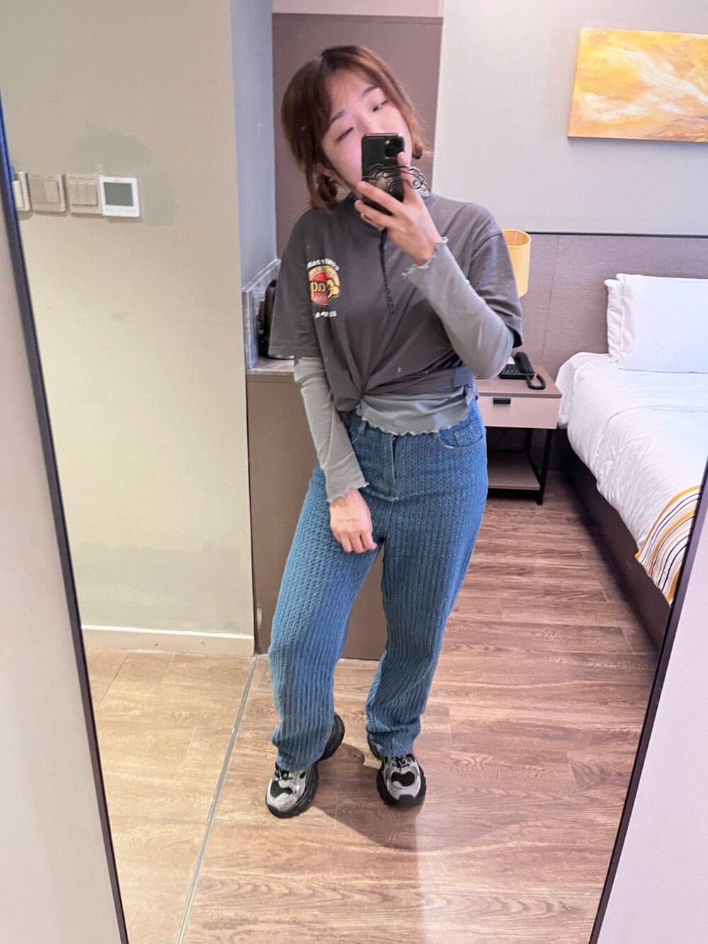 「no brandのアイテム（デニムパンツ、ブルー系）」を使った、迷Mir /。daily stylさん（レディース・162cm）の春コーディネートの1枚目の写真