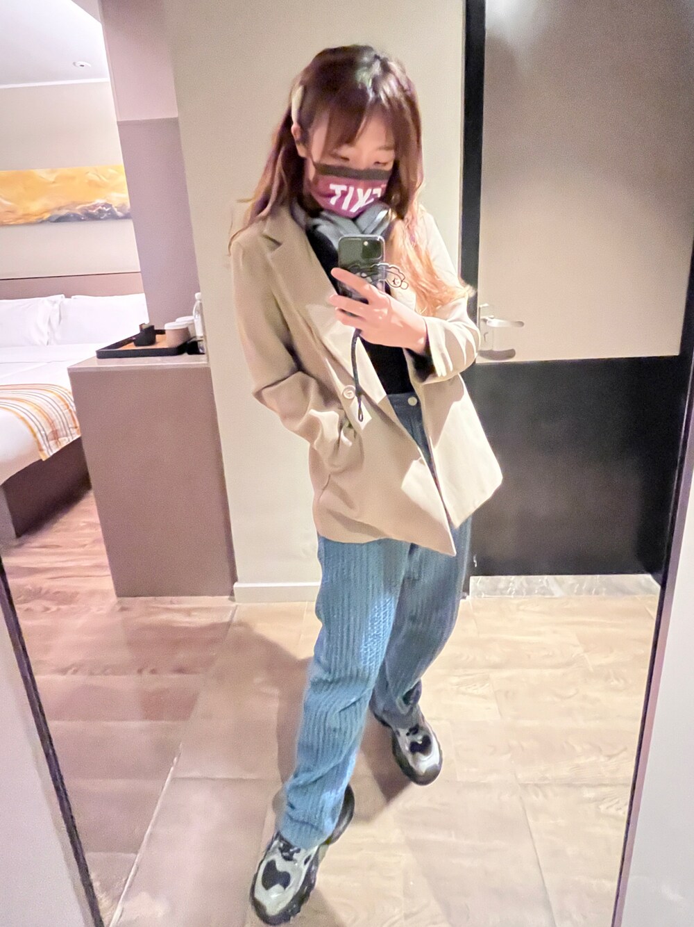 「pailailiのアイテム（スニーカー、シルバー系）」を使った、迷Mir /。daily stylさん（レディース・162cm）の春コーディネートの1枚目の写真