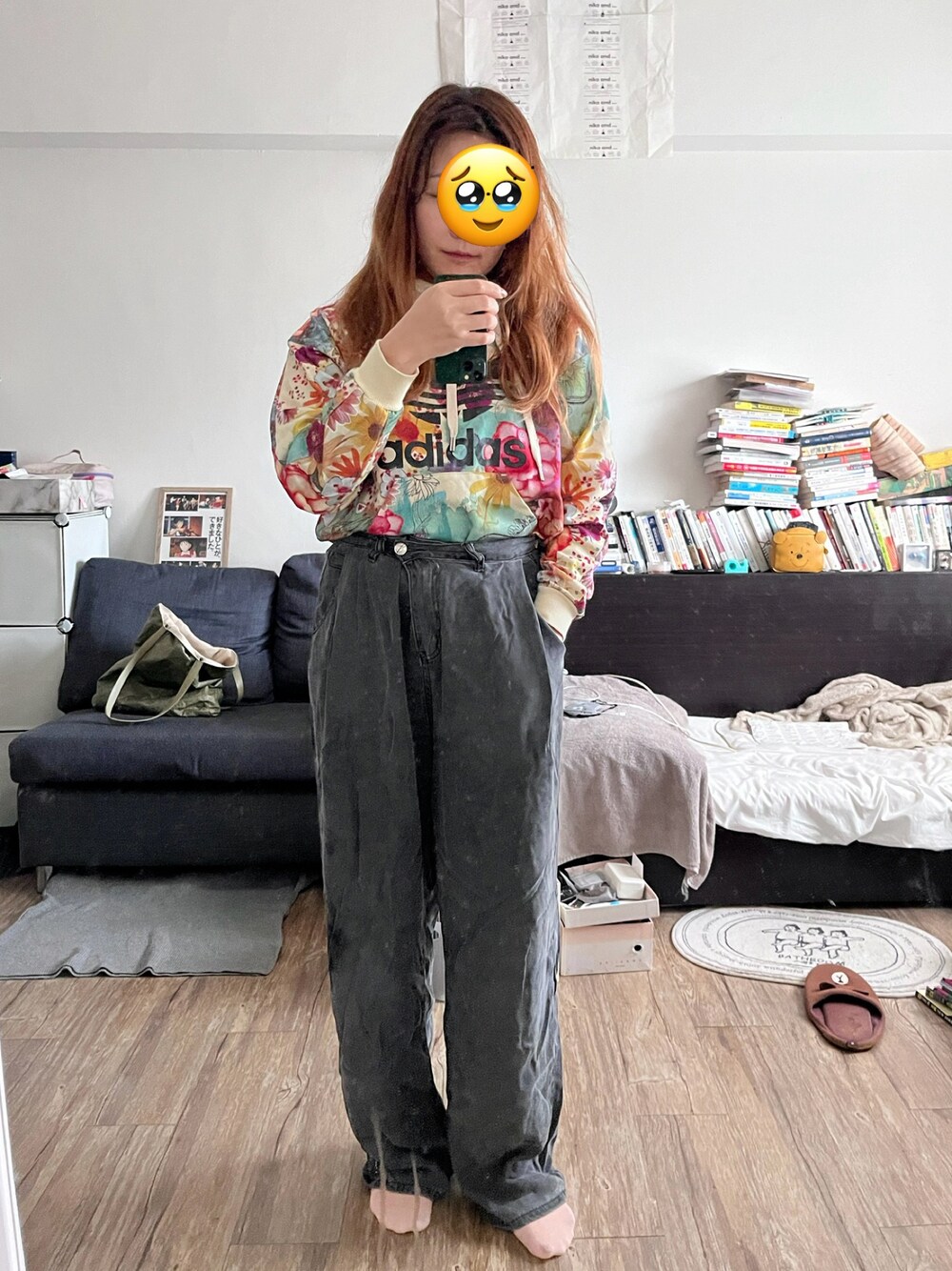 「adidasのアイテム（ジャージ、その他）」を使った、迷Mir /。daily stylさん（レディース・162cm）の冬コーディネートの1枚目の写真