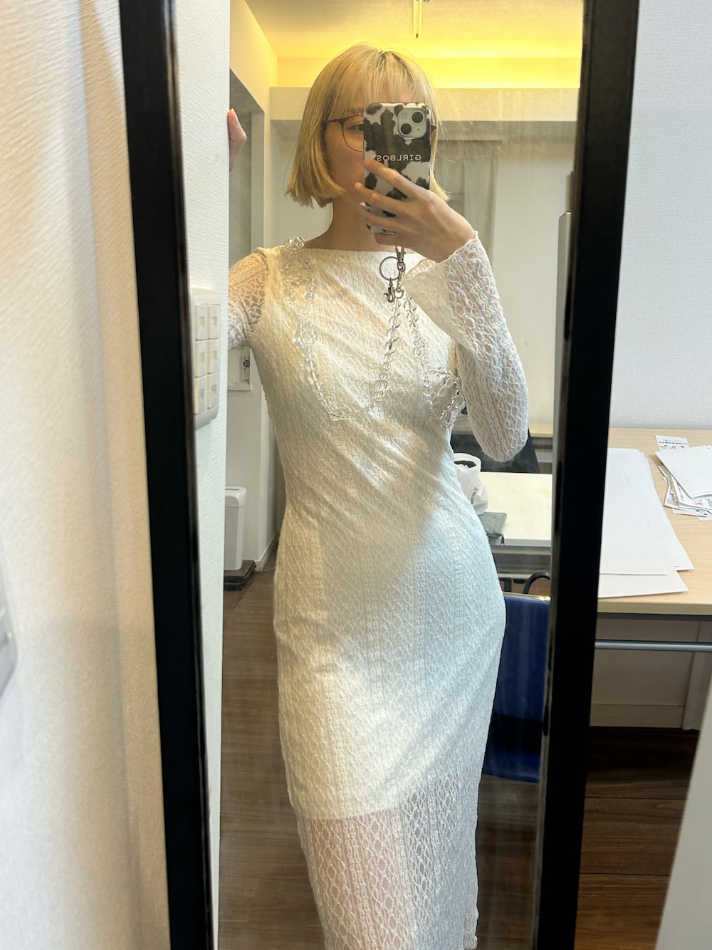 「背中空き、バックスタイル、バックオープン、ホワイト、ホワイトコーデ、白ワンピース、レース、レースワンピース、ZARA」｜「ZARAのアイテム（ワンピース/ドレス、ホワイト系）」を使った、たまんさ。さん（レディース・165cm）の夏コーディネートの1枚目の写真