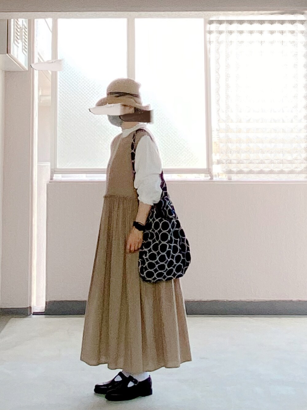 「春、休日コーデ、リラックススタイル、ロングワンピース、シンプル、ナチュラル、麦わら帽子、おしゃれさんと繋がりたい」｜「mature ha.のアイテム（帽子、ベージュ系）」を使った、c_o_c_oさん（レディース・158cm）の春コーディネートの1枚目の写真