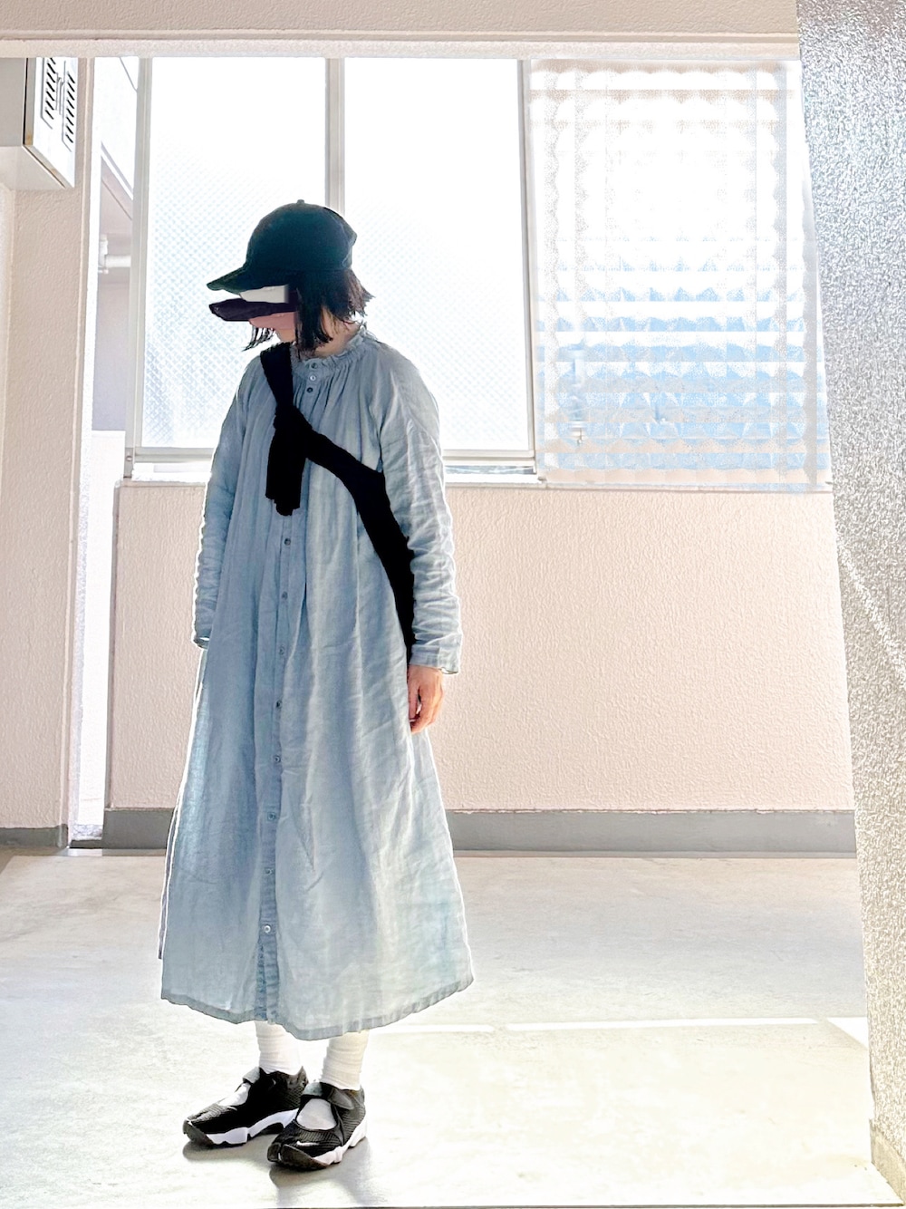 「春夏コーデ、シンプルコーデ、楽チンコーデ、春カラー、ootd、ナチュラル、ロングワンピース、シンプル、おしゃれさんと繋がりたい」｜「nest Robeのアイテム（ワンピース、ブルー系）」を使った、c_o_c_oさん（レディース・158cm）の春コーディネートの1枚目の写真