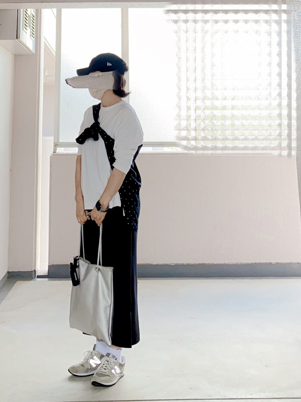 「秋のコーデ、ストリート、今日のコーデ、カジュアルコーデ、UNIQLO、シンプル、おしゃれさんと繋がりたい、キャップ」｜「UNIQLOのアイテム（シャツ/ブラウス、ブラック系）」を使った、c_o_c_oさん（レディース・158cm）の秋コーディネートの1枚目の写真