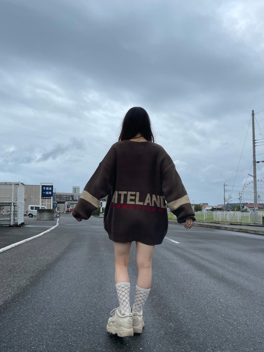「休日スタイル、ootd、カーディガン、今日のコーデ、LHP、whiteland、ブラウン、カジュアルコーデ」｜「WHITELANDのアイテム（カーディガン/ボレロ、ブラウン系）」を使った、moneさん（レディース・160cm）の秋コーディネートの1枚目の写真