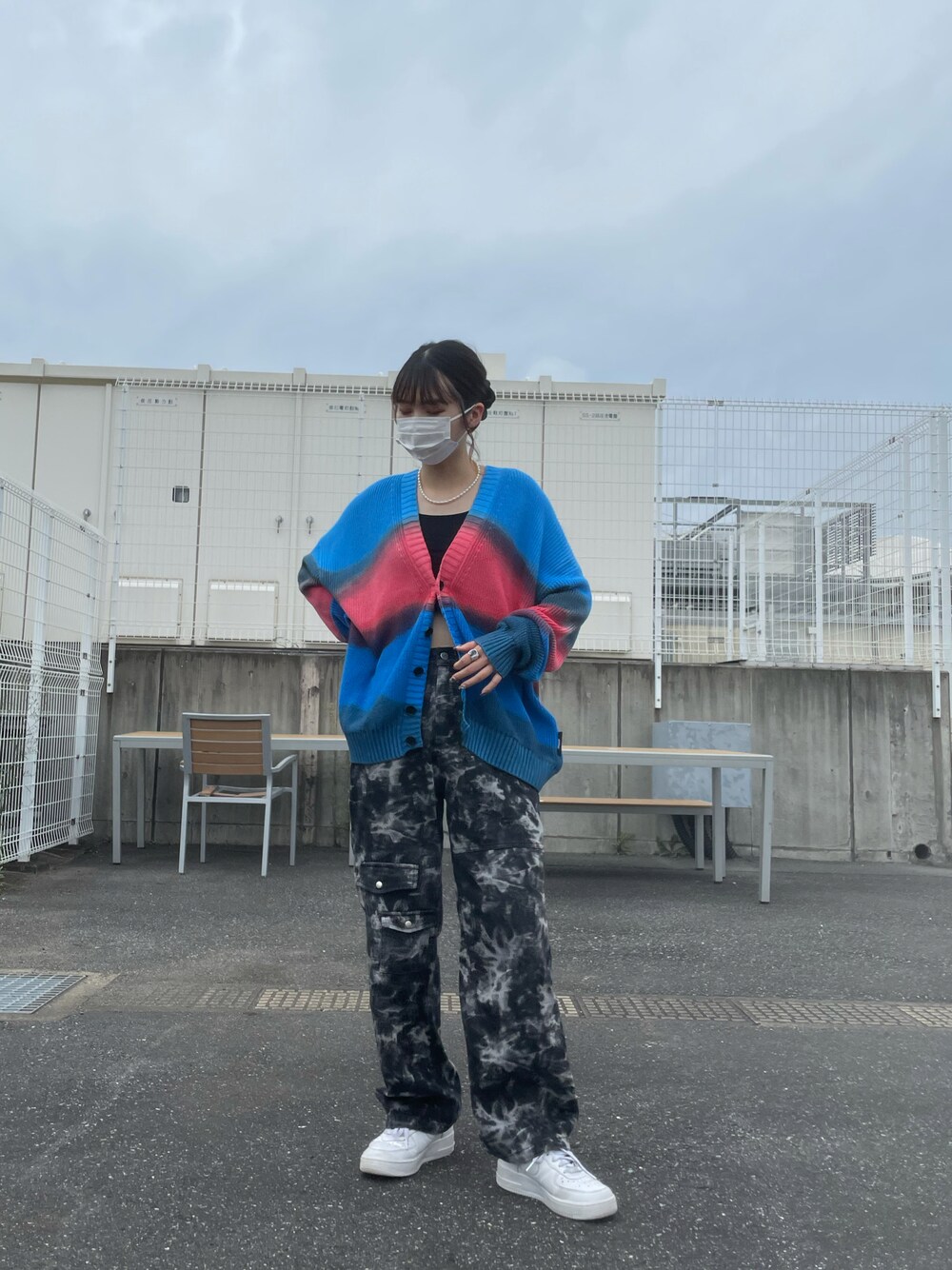 「秋のコーデ、今日のコーデ、休日スタイル、ootd、MSGM、カーティガン、カジュアル、ラフ」｜「MSGMのアイテム（カーディガン/ボレロ、ブルー系）」を使った、moneさん（レディース・160cm）の秋コーディネートの1枚目の写真