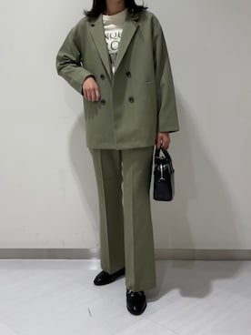 「LOWRYS FARM（ローリーズファーム）のＢＩＧロゴＴＥＥ　957498（Tシャツ/カットソー、ベージュ系）」を使った、なるさん（レディース・163cm）の秋コーディネート