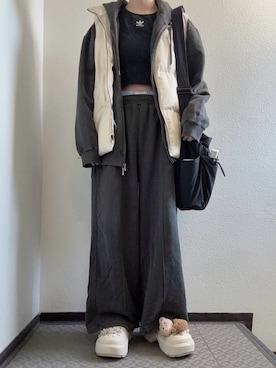 「crocs（クロックス）のアイテム」を使った、ぽぽぬなさん（レディース・167cm）の冬コーディネート