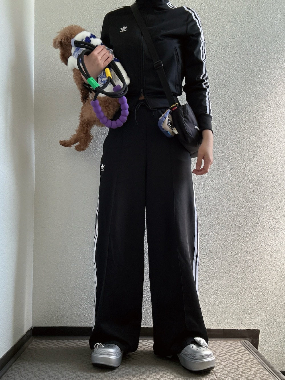 PRIMEBLUE リラックス ワイドレッグパンツ / アディダスオリジナルスを