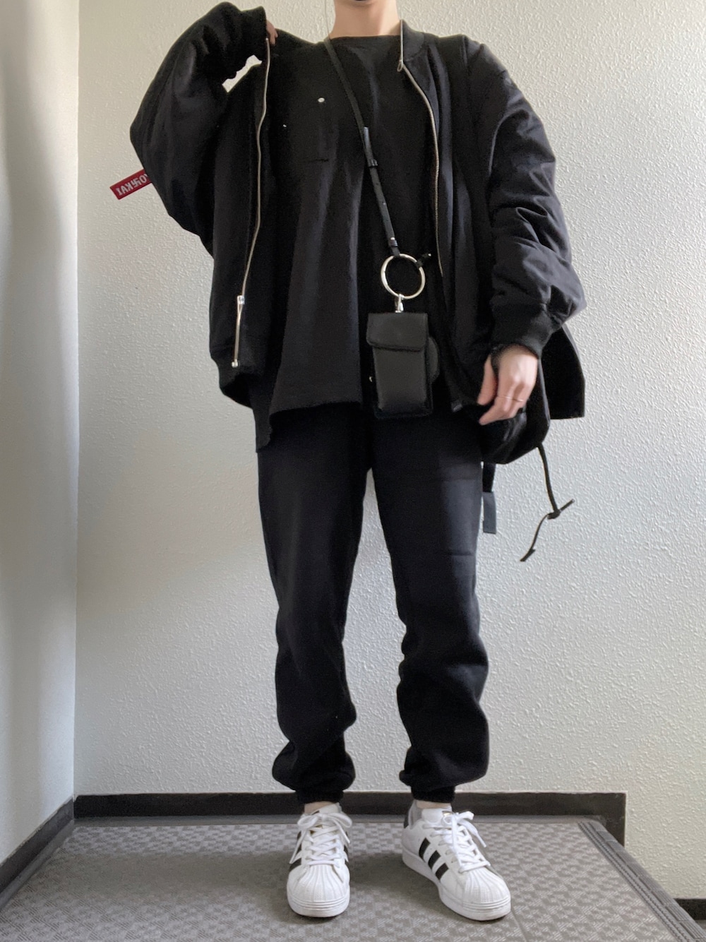 「PUNYUSのライトビッグMA-1（MA-1、ブラック系）」を使った、ぽぽぬなさん（レディース・167cm）の冬コーディネートの1枚目の写真