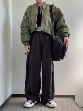 「uyu.（ウユ）のカップ付きバックオープンデザインキャミソール【uyu./ウユ】（キャミソール、ブラック系）」を使った、ぽぽぬなさん（レディース・167cm）の春コーディネート