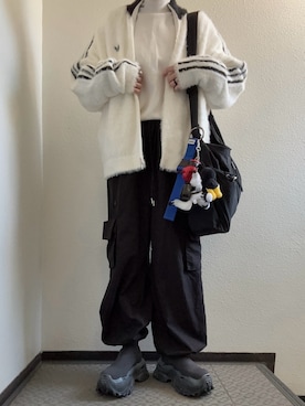 「アイテム（ジャージ）」を使った、ぽぽぬなさん（レディース・167cm）の冬コーディネート