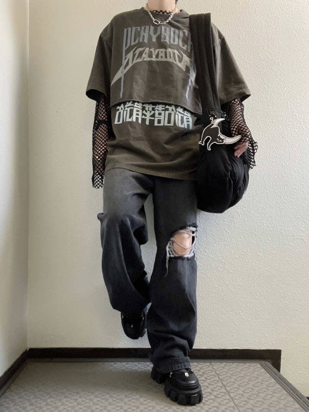「jouetieのオーバーメッシュトップス（Tシャツ/カットソー、ブラック系）」を使った、ぽぽぬなさん（レディース・167cm）の春コーディネートの1枚目の写真
