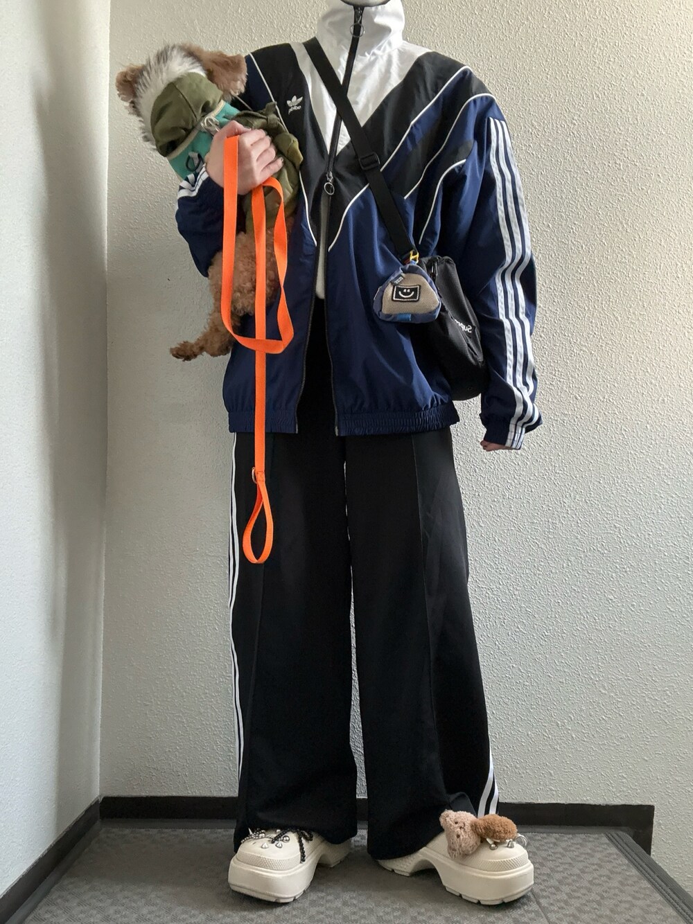 未使用級⭐︎アディダスオリジナルスPRIMEBLUEワイドレッグパンツ 3本線XS 未使用級⭐︎アディダスオリジナルスPRIMEBLUEワイドレッグパンツ 3本線XS