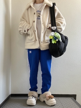 「adidas（アディダス）のアイテム（スウェットパンツ）」を使った、ぽぽぬなさん（レディース・167cm）の秋コーディネート