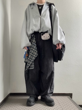 「adidas（アディダス）のスリーストライプス 半袖ベビーTシャツ / アディダスオリジナルス adidas Originals（Tシャツ/カットソー、ブラック系）」を使った、ぽぽぬなさん（レディース・167cm）の春コーディネート