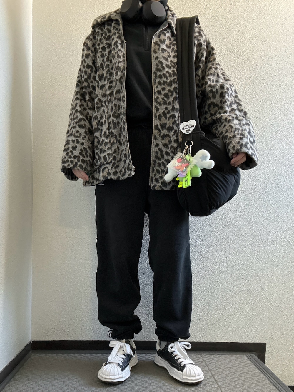 「adidasのアイテム（トップス、ブラック系）」を使った、ぽぽぬなさん（レディース・167cm）の冬コーディネートの1枚目の写真
