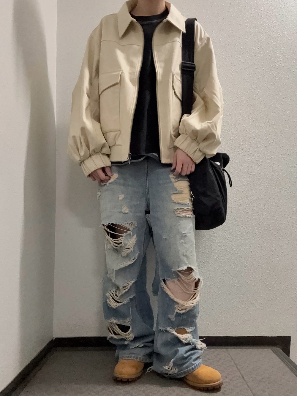 キャリJEANASIS アイボリー ボリュームスリーブモンスタープルゾン jeanasis ジーナシス モンスターブルゾン アイボリー - メルカリ
