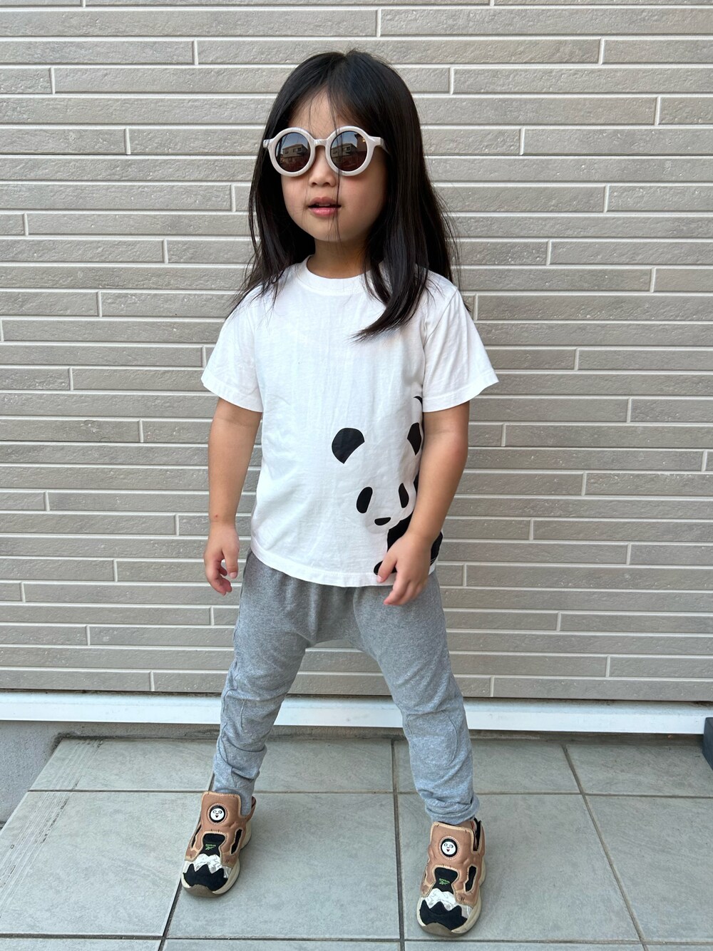 「夏コーデ、白Tシャツ、パンダ、サルエルパンツ」｜「無印良品のアイテム（Tシャツ/カットソー、ホワイト系）」を使った、kikkingumさん（キッズ・100cm）の夏コーディネートの1枚目の写真