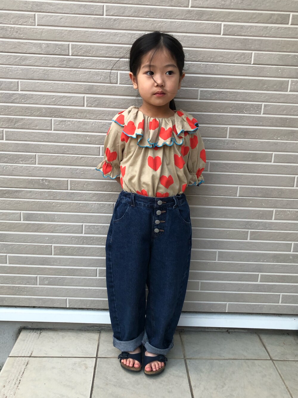 「このスタイルがお気に入り、休日コーデ、夏コーデ、デニムパンツ」｜「MARKEY'Sのアイテム（Tシャツ/カットソー、オレンジ系）」を使った、kikkingumさん（キッズ・100cm）の夏コーディネートの1枚目の写真