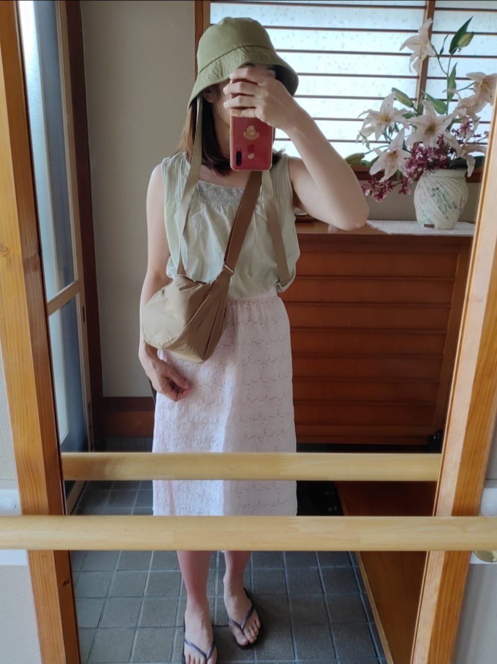 「古着、スカート、アツいコーデ全部見せ、夏コーデ、スカートスタイル」｜「ROSE BUDのバケットハット（ハット、グリーン系）」を使った、🌿rururu🫧さん（レディース・160cm）の夏コーディネートの1枚目の写真