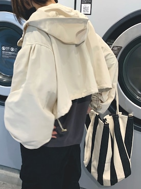 「CORNERS（コーナーズ）のアイテム（マウンテンパーカー）」を使った、kuririnさん（レディース・159cm）の春コーディネート