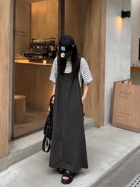 「CORNERS（コーナーズ）のAラインナイロンジャンスカ【UVカット】【接触冷感】【撥水加工】（ジャンパースカート、ブラック系）」を使った、kuririnさん（レディース・159cm）の夏コーディネート