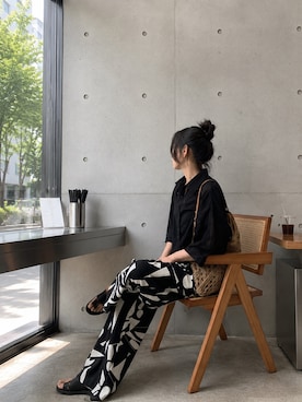 「CORNERS（コーナーズ）のバックオープンシアーシャツ（Tシャツ/カットソー、ブラック系）」を使った、kuririnさん（レディース・159cm）の夏コーディネート