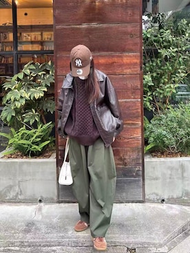 「CORNERS（コーナーズ）のツイルサイドタックコクーンパンツ（チノパンツ）」を使った、kuririnさん（レディース・159cm）の秋コーディネート