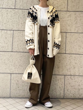 「CORNERS（コーナーズ）のYOGAプリントロンT（Tシャツ/カットソー）」を使った、kuririnさん（レディース・159cm）の秋コーディネート