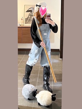 「Alley Tokyo（アリートーキョー）のけっこうなダメージサロペ（サロペット/オーバーオール、ブルー系）」を使った、致し方なく課金さん（レディース・157cm）の春コーディネート