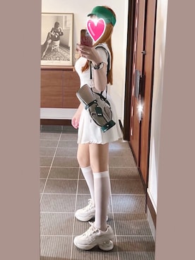 「アイテム（アナログ腕時計、グリーン系）」を使った、致し方なく課金さん（レディース・157cm）の夏コーディネート