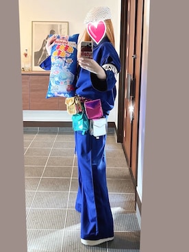 「アイテム（クッション/クッションカバー）」を使った、致し方なく課金さん（レディース・157cm）の秋コーディネート