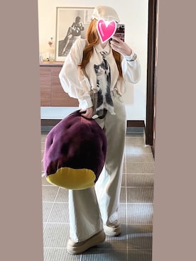 「REDYAZEL（レディアゼル）のボリュームスリーブビッグシャツ◆（シャツ/ブラウス、ホワイト系）」を使った、致し方なく課金さん（レディース・157cm）の春コーディネート