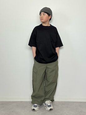 「GU（ジーユー）のアイテム（Tシャツ/カットソー、ブラック系）」を使った、M&Kさん（キッズ・142cm）の春コーディネート