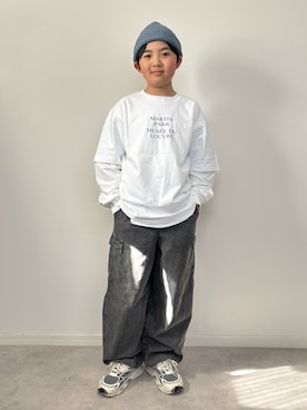「UNIQLO（ユニクロ）のアイテム（Tシャツ/カットソー、ホワイト系）」を使った、M&Kさん（キッズ・140cm）の春コーディネート