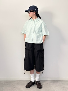「UNIQLO（ユニクロ）のアイテム（シャツ/ブラウス、グリーン系）」を使った、M&Kさん（キッズ・142cm）の春コーディネート