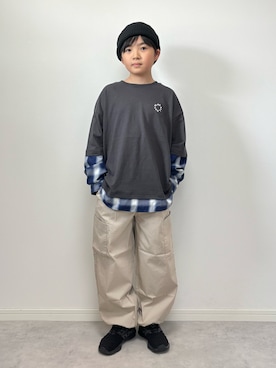 「アイテム（カーゴパンツ）」を使った、M&Kさん（キッズ・138cm）の秋コーディネート