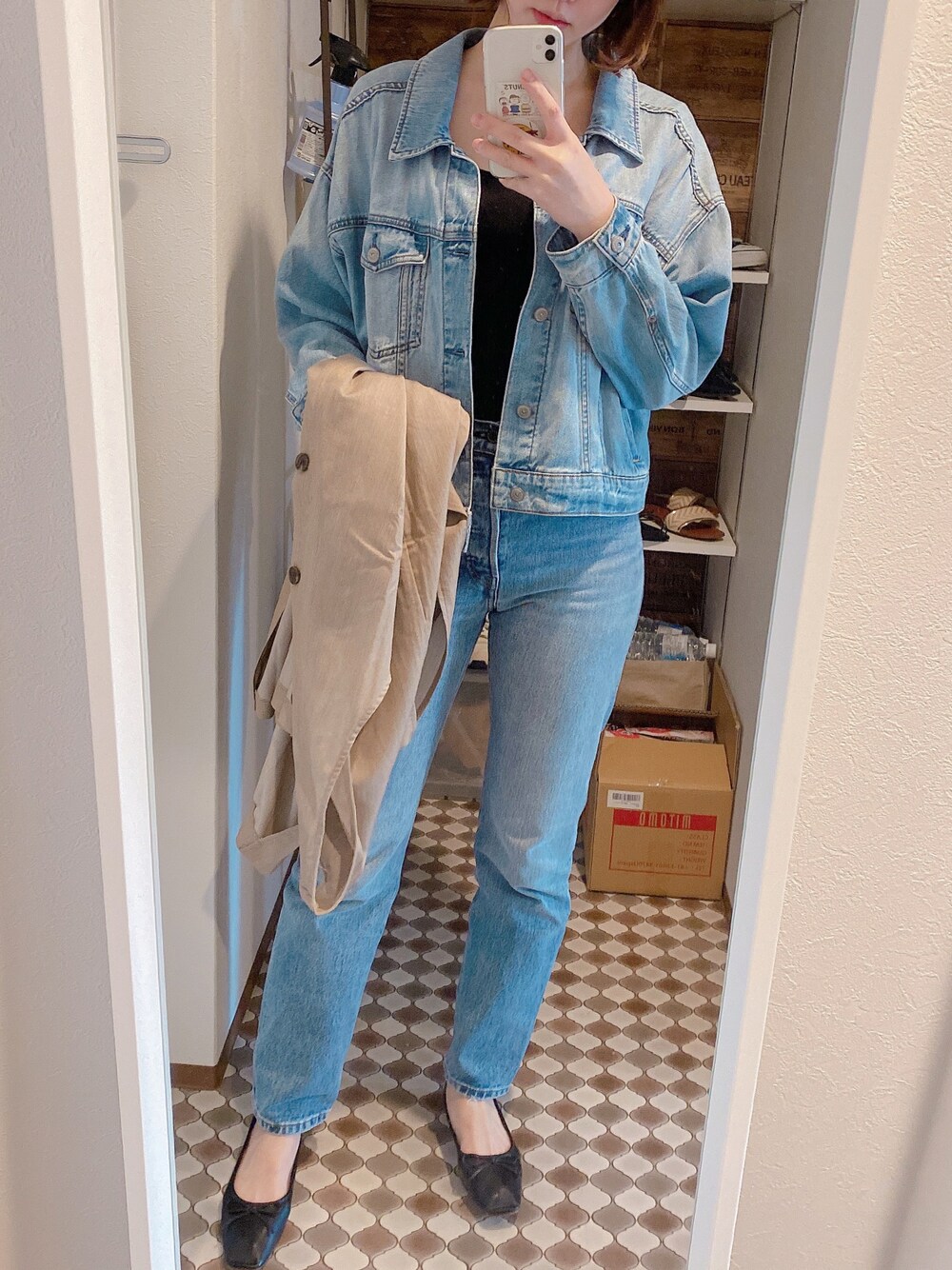 「Levi'sのSTAR WARS(TM) X LEVI’S(R) 501(R) SLIM TAPER THE FORCE SELVEDGE（デニムパンツ、ブルー系）」を使った、m.さん（レディース・169cm）の春コーディネートの1枚目の写真
