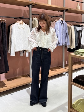「アイテム（デニムパンツ）」を使った、akariさん（レディース・167cm）の秋コーディネート