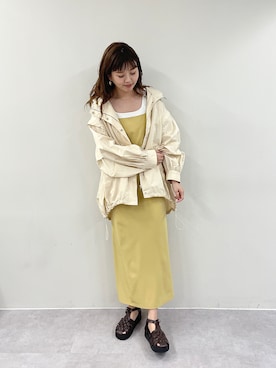 「イエローコーデ」｜「アイテム（ブルゾン）」を使った、akariさん（レディース・167cm）の春コーディネート