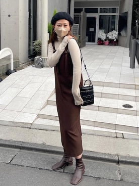 「ブラウンコーデ」｜「アイテム（ジャンパースカート）」を使った、akariさん（レディース・167cm）の秋コーディネート